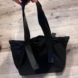 Cuyana Canvas Tote - Black